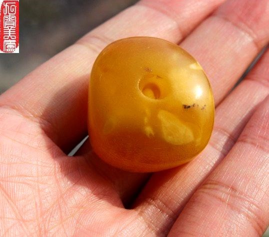 天然琥珀西藏深红皮古董风化纹老蜜蜡大单珠特价3已放十年