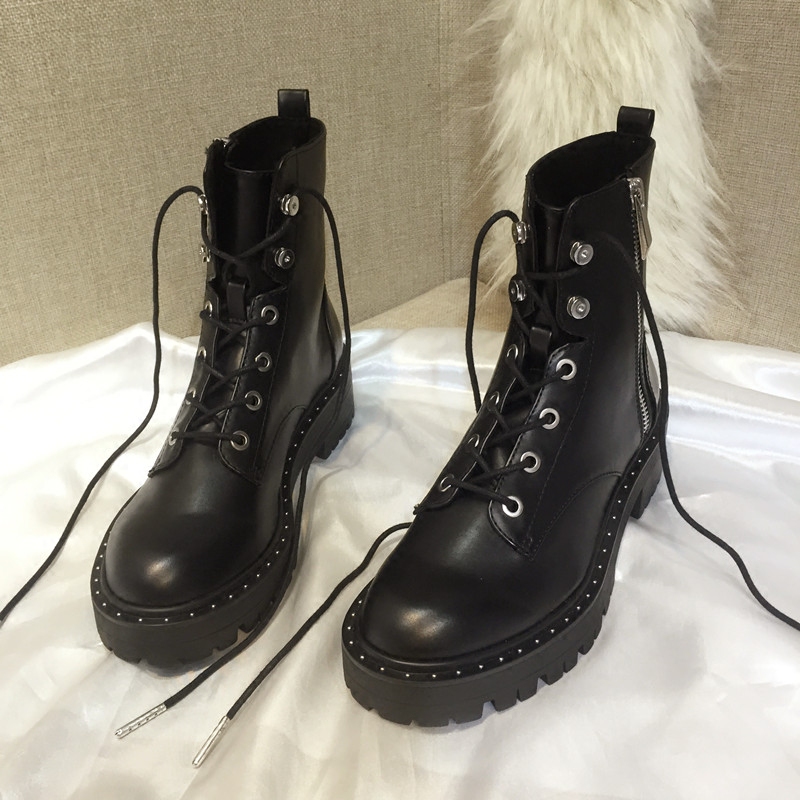 2019新款粗跟女靴铆钉绑带马丁靴女英伦风圆头厚底短靴秋冬机车靴|msdalam kategori Kasut wanita, but - dari Buy2taobao.com untuk memberikan perkhidmatan ejen Taobao profesional membeli
