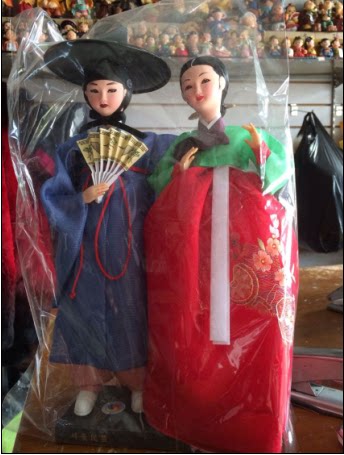 韩国进口传统韩服娃娃装饰摆件新郎新娘礼物手工艺品料理店摆设