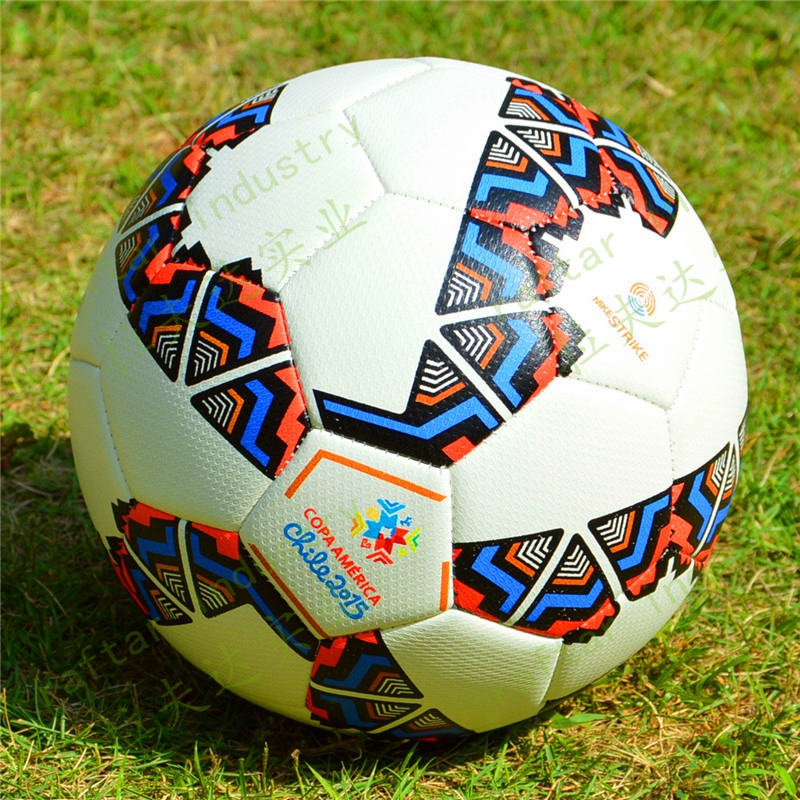 Ballon de football - Ref 7677 Image 2