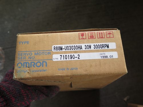 全新R88M-U03030HA电机欧姆龙