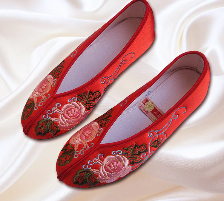 绣花鞋缎面红色新娘鞋格格鞋单鞋结婚鞋女鞋布鞋901