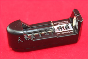 锂电池充电器 万能充电器 18650 14500 16340充电器 充满自停