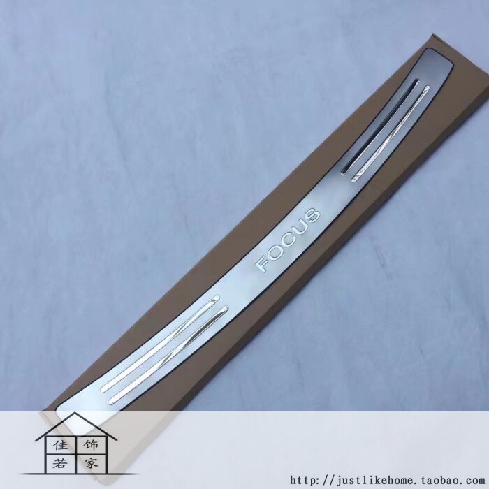 经典福克斯两三厢 专用不锈钢后护板 防刮伤行李箱防护后杠踏板贴