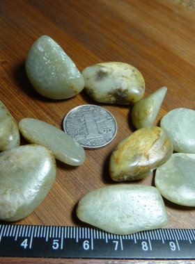 20918新疆和田玉龙喀什河青玉籽料原石 10颗 3cm以上 偏白色