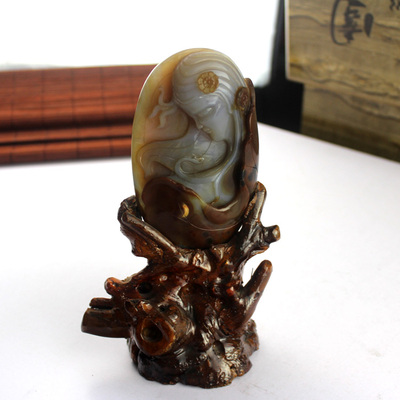 阜新天然玛瑙摆件手玩件如花似玉美女手工雕刻翘色送朋友民族