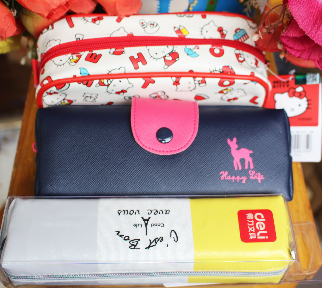 包邮可爱创意 班班通 hellokitty 埃菲尔铁塔系列正品笔袋大容量