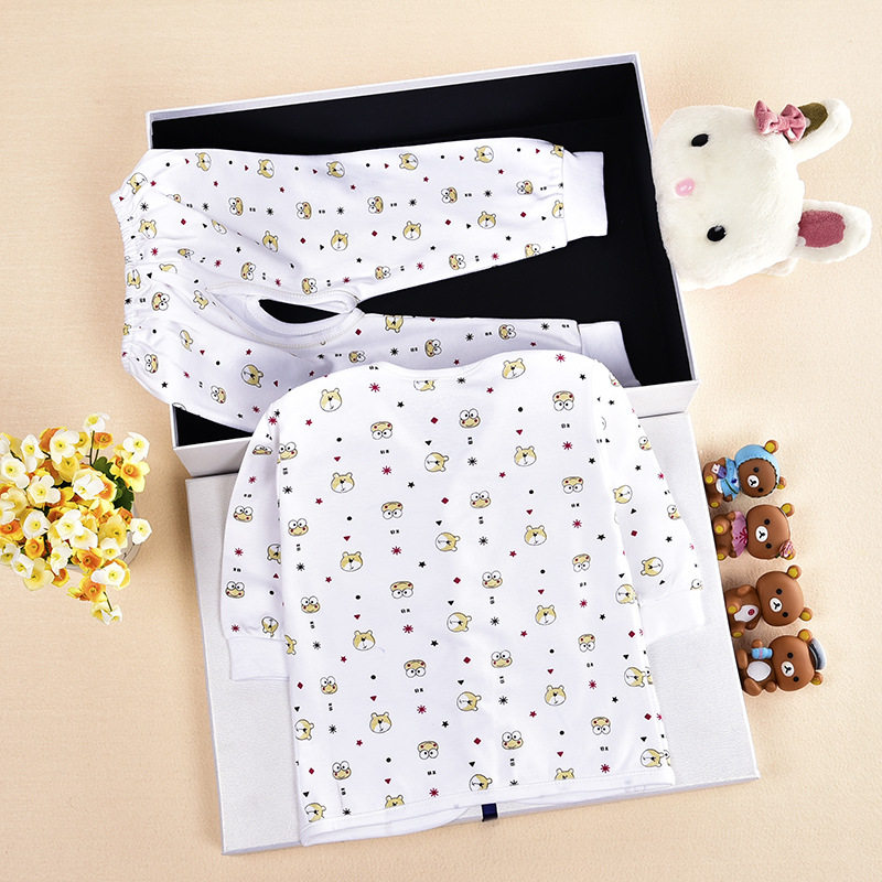 Coffret cadeau pour bébé - vêtements - Ref 1959940 Image 5