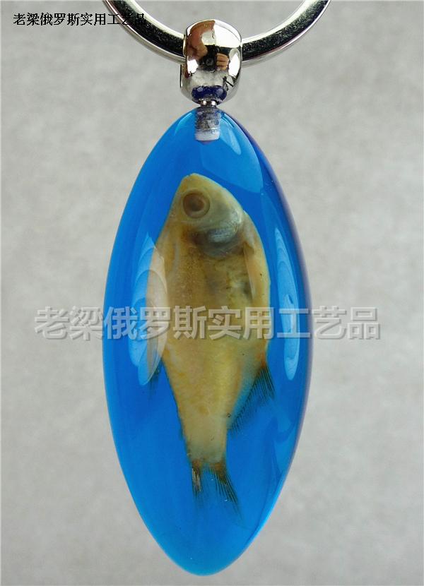 椭圆形蓝色寓意年年有余昆虫琥珀