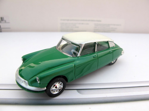 玩具车雪铁龙DS老爷车模型