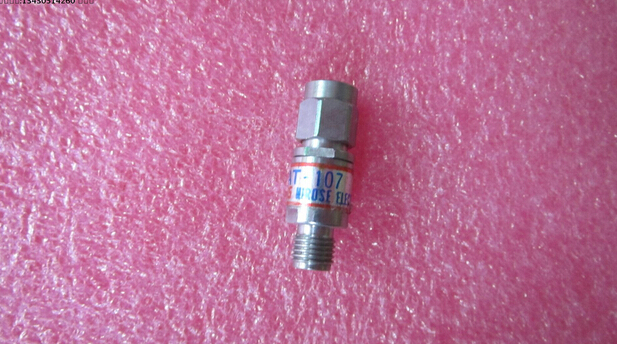 日本广濑 HRS AT-107 DC-18GHz 2W SMA 7dB 射频微波同轴高固定衰减器 品牌：HRS 型号：AT-107 频率范围：DC-18GHz 衰减值： 7dB 衰减精度：±0.5dB 平均功率(Max)：1 W 峰值功率(Max)：0.1 kW 驻波比(Max)：1.15(DC-4