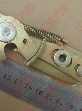 尾门锁机 五十铃 江铃 经典全顺 装后右门上方