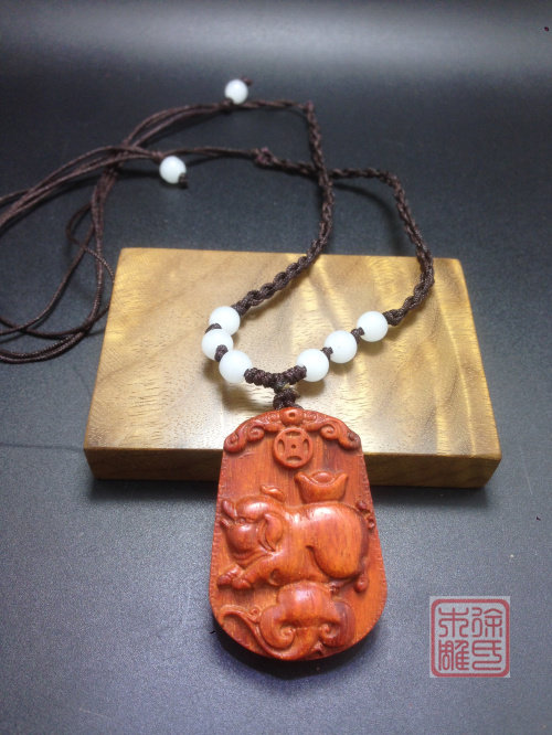 小叶紫檀猪牌子 紫檀十二生肖猪吊坠挂件木牌项链平安牌 紫檀猪牌