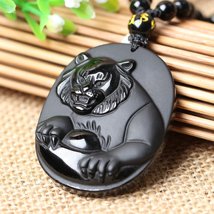 生肖鸣虎赐瑞黑曜石生肖吊坠福虎拱福禄虎形饰品属虎虎型男女款