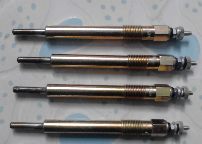 江铃宝典4JB1福田萨普493蒙派克2.5T五十铃庆铃皮卡-发动机预热塞