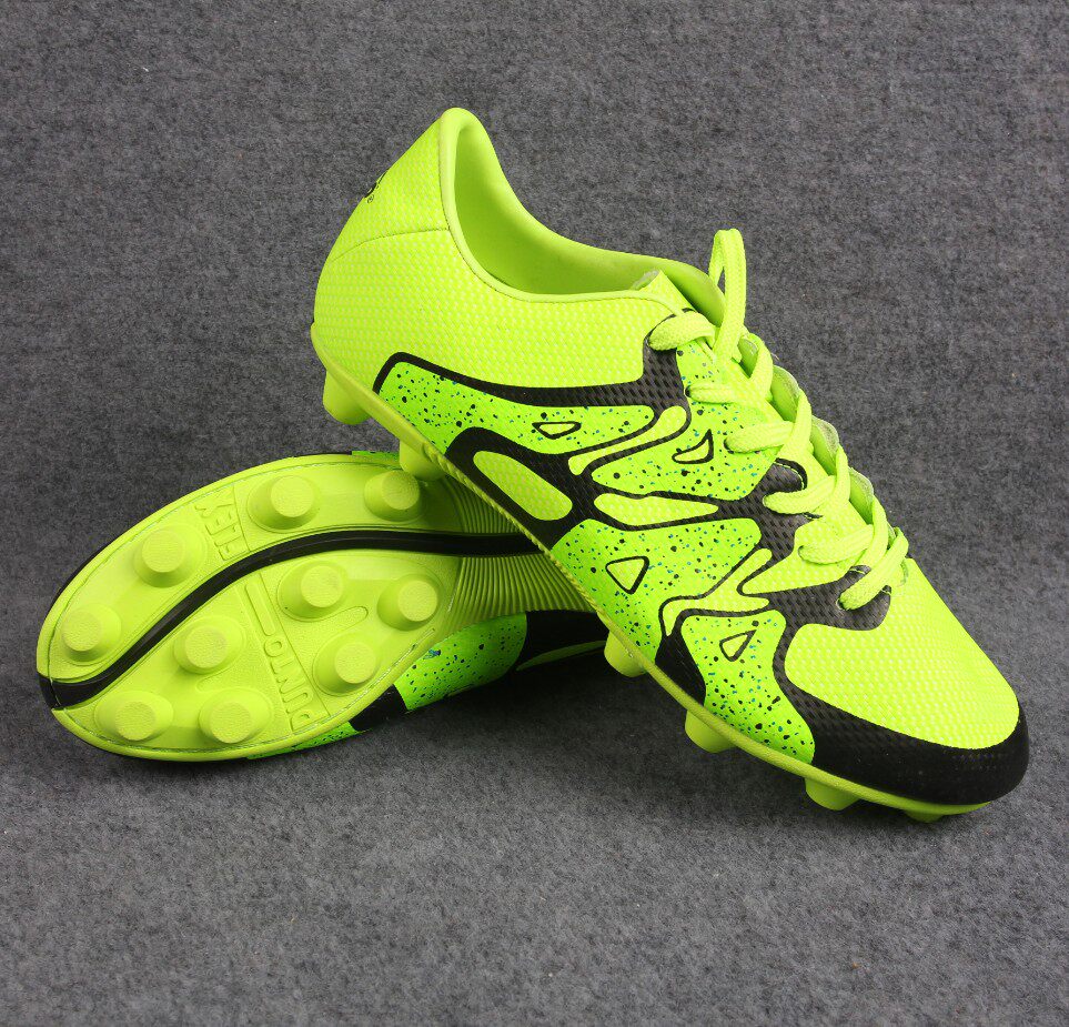 Chaussures de football - Ref 2443653 Image 1
