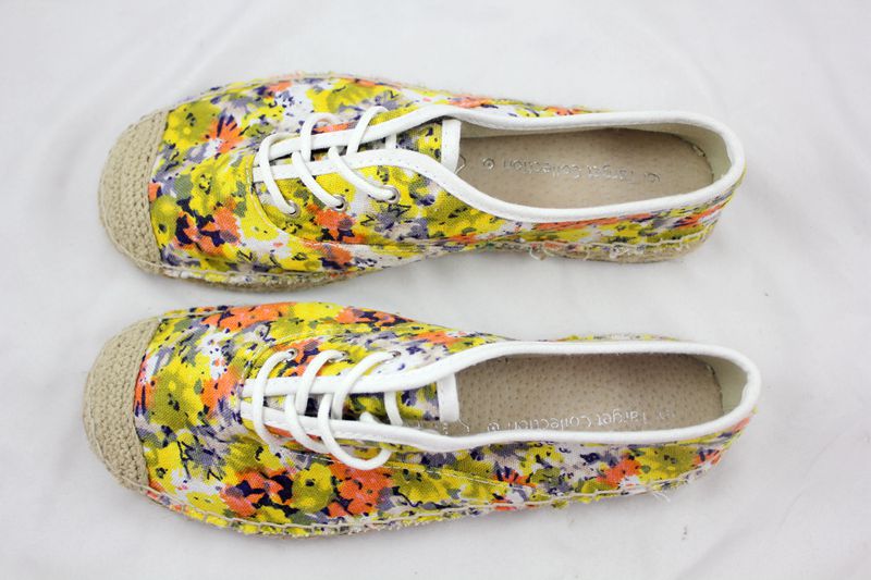 target品牌平跟休闲舒适防滑系带帆布女单鞋(花色/白/蓝/黄)在类目 女鞋, 帆布鞋中 - 来自Buy2taobao.com提供专业的淘宝代购服务