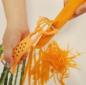 不锈钢削皮刀削果器多功能水果刀瓜果刀刮皮刀蔬果刨丝器