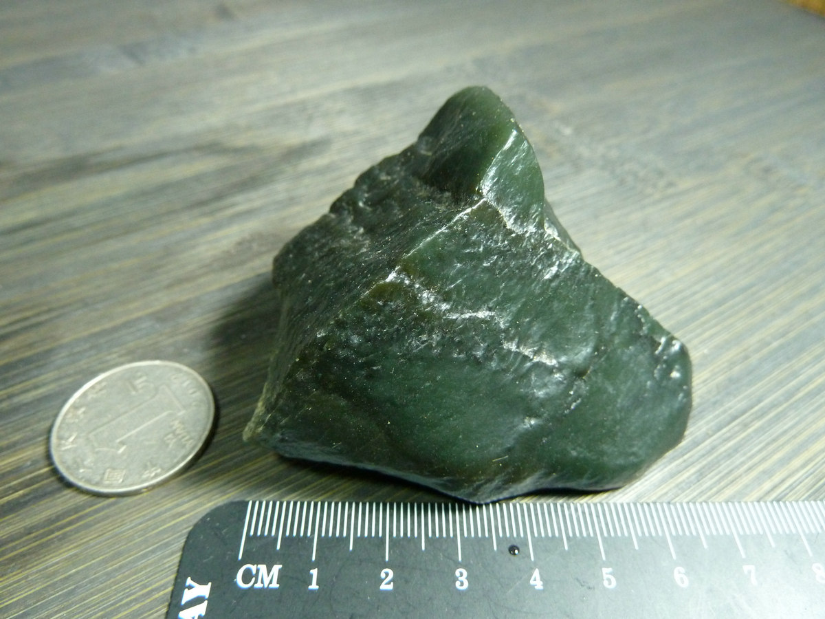 7962号 新疆若羌地表和田玉青玉戈壁料 戈壁玉