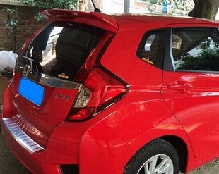 适用本田飞度汽车改装件尾翼GK5打孔运动款定风翼顶翼 外观装饰件