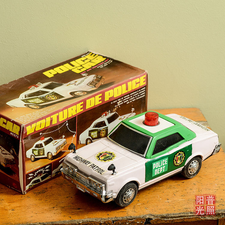 80's and 90's old toys nostalgic toys old tin toys ME075 iron police car