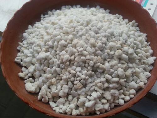 粗颗粒珍珠岩疏松透气改良土壤