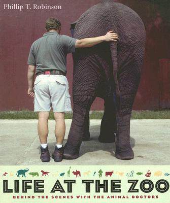 【预售】Life at the Zoo: Behind the Scenes w...