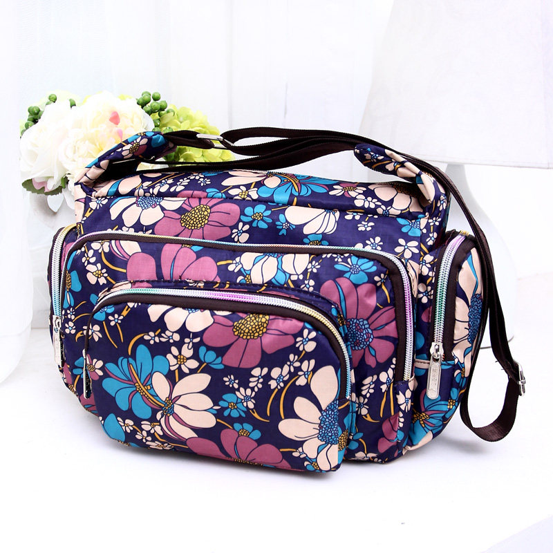 時尚女包單肩斜挎包休閑大包包斜跨防水帆布中年小布包尼龍包在類目 箱包皮具/熱銷女包/男包, 女士包袋中 - 來自Buy2taobao.com提供專業的淘寶代購服務