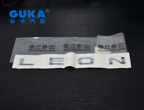 德国大众西亚特原装进口后列昂 英文 LEON 字母标