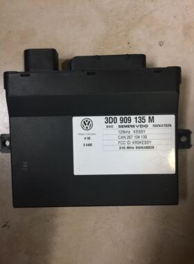 宾利，辉腾，途锐J518防盗电脑板3D0 909 135 M，高配全智能