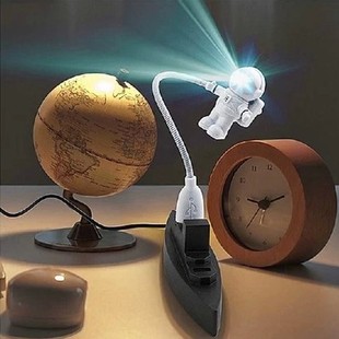 宇航员USB灯LED笔记本灯超萌小夜灯创意太空人键盘灯带开关护眼灯