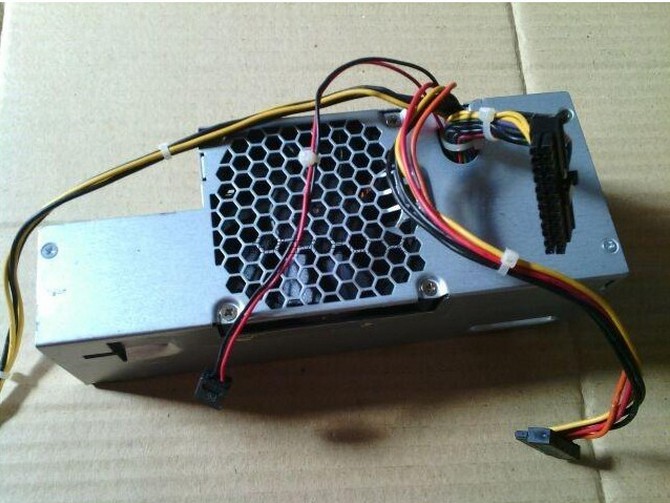 型号:L235P-01,L235P-00，H235P-00，H235E- 00，F235E - 00等  兼容备件号： FR610，PW116，RM112，67T67 R224M，WU136  电源尺寸：21 cm &amp;times; 7.2cm-8.2cm  &amp;times; 6cm