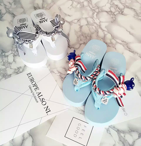 2018夏新百搭玩偶松糕人字拖女厚底坡跟防滑凉拖鞋女夏时尚