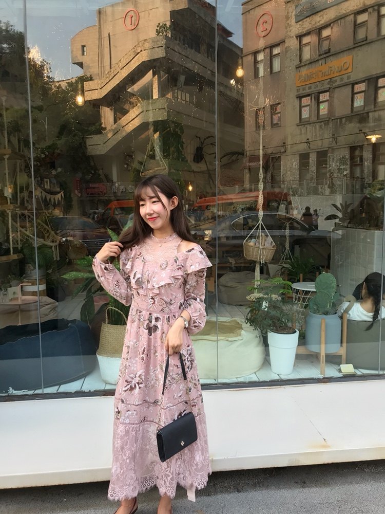 YIGUE 亦谷 18年秋季新款 立领蕾丝拼接露肩长袖雪纺印花连衣裙 天猫优惠券折后￥329包邮（￥399-70）2色可选