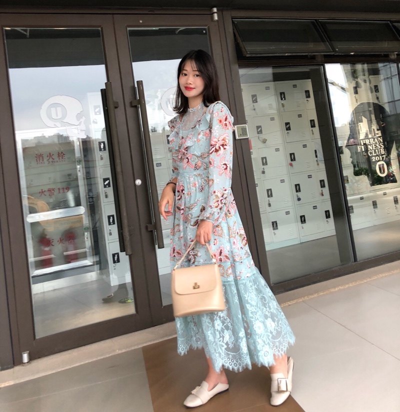 YIGUE 亦谷 18年秋季新款 立领蕾丝拼接露肩长袖雪纺印花连衣裙 天猫优惠券折后￥329包邮（￥399-70）2色可选