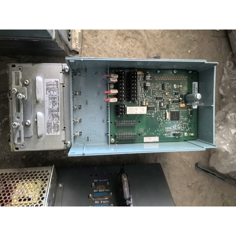 议价伟肯变频器1.5KW，NXL00035C2H1SSS000，