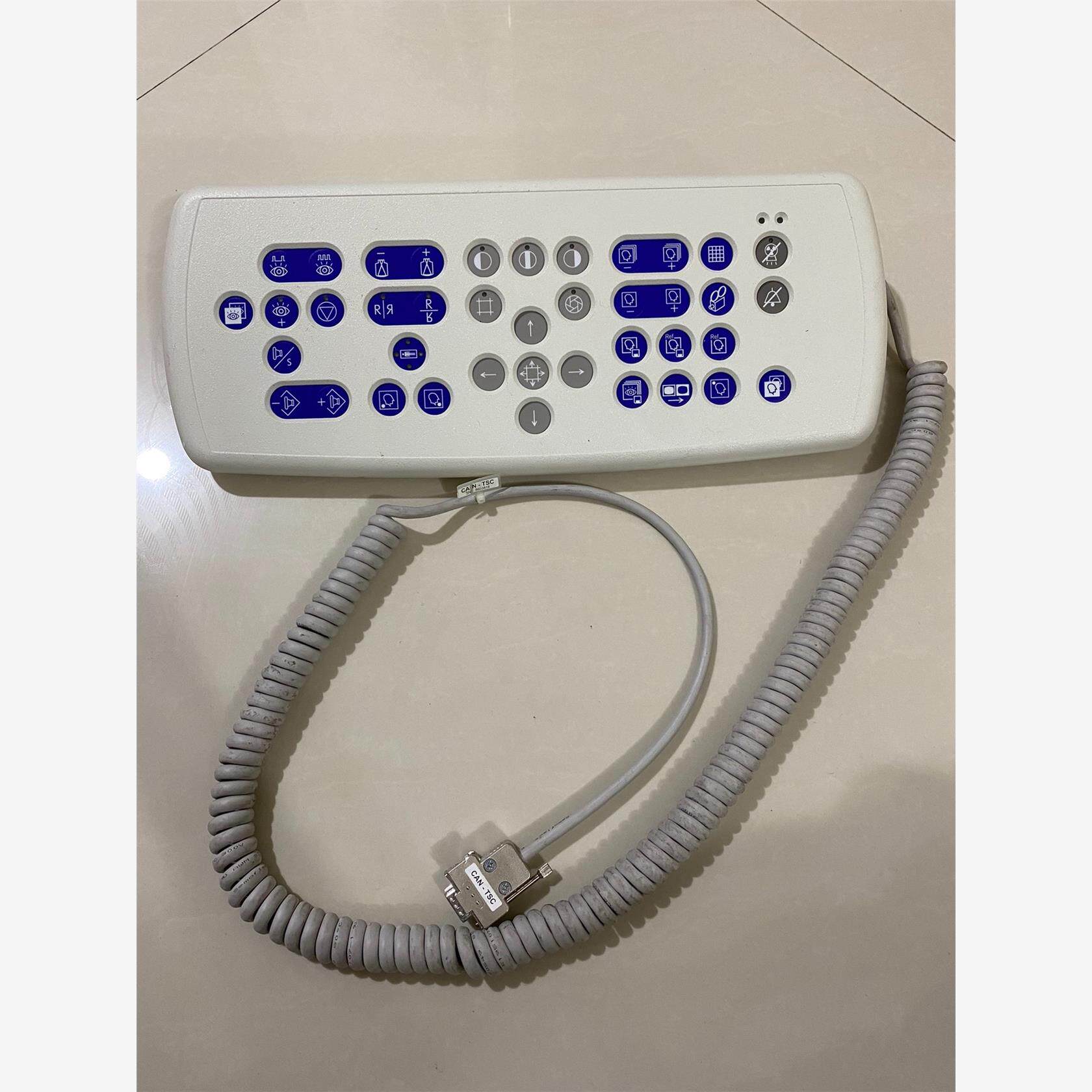 议价Axiom Artis U控制器，有兴趣的私聊