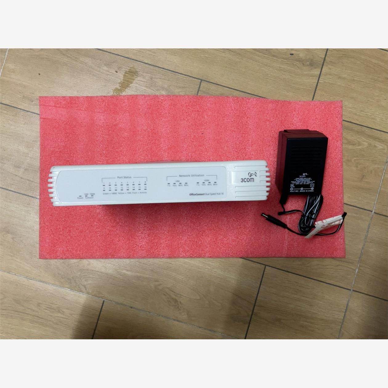 议价闲置3COM 3C16754交换机16口 带一个充电器 全