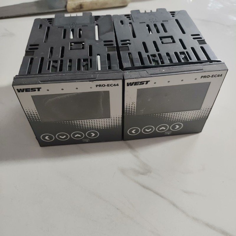 议价WEST温控器EC44