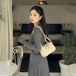 2024新款女包古良猪猪枕头包吉吉春夏百搭斜跨小众设计小猪包