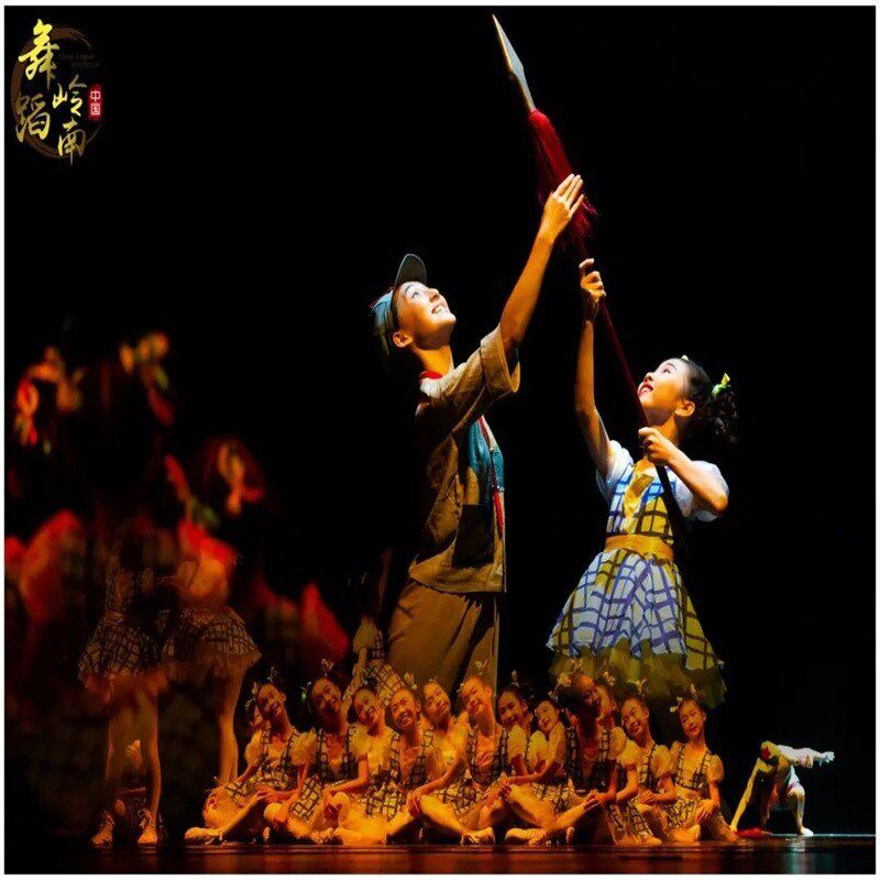 精选小荷风采超人妈妈舞蹈服向未来中国梦孩n子的天空演出服儿童