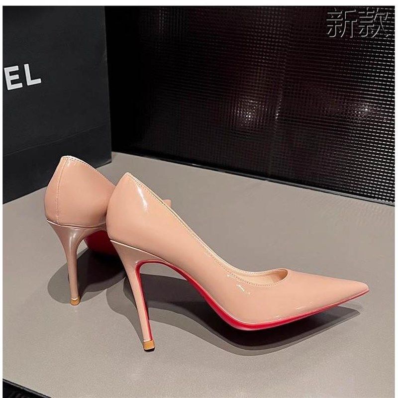 红底高跟鞋黑色裸色高级新款秋气质小众设计感漆皮单鞋细高跟新款,女鞋,时装凉鞋,淘宝优惠券,粉丝福利购,淘宝优惠卷