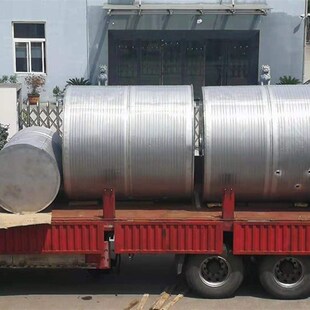 304不锈钢保温水箱0.5—10吨酒店工厂宾馆空气能家用保温桶储水罐