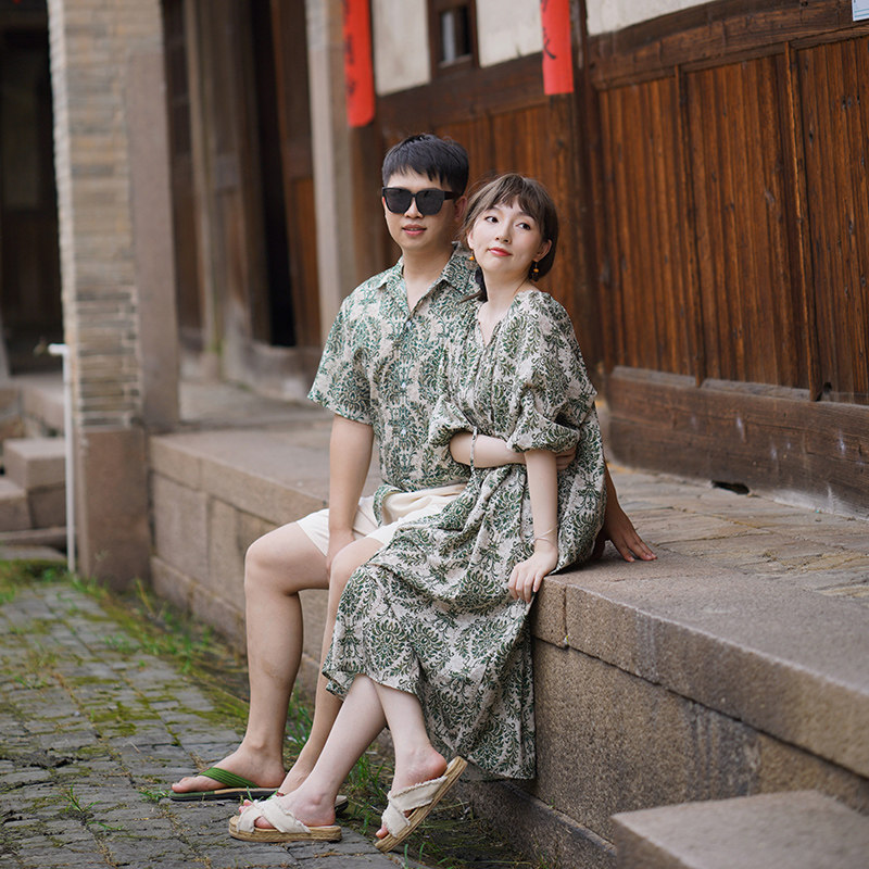现货沙滩亲子装母女连衣裙夏季w一家三口2023新款海边度假父子衬