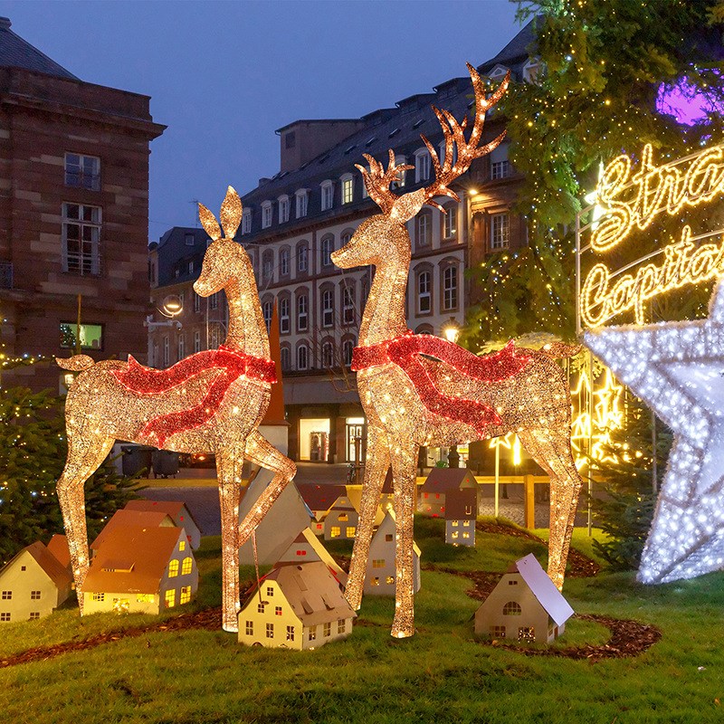 新款2.7米大型铁艺棉线发v光圣诞鹿摆件商超户外圣诞节装饰造型灯