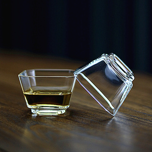 日式高透玻璃品茗杯耐热透明功夫小茶杯四方主人杯单只小茶盅