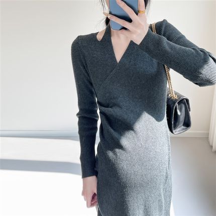 法式哺乳毛衣裙秋冬季产后可穿配大衣内搭针织连衣裙喂奶衣服女装