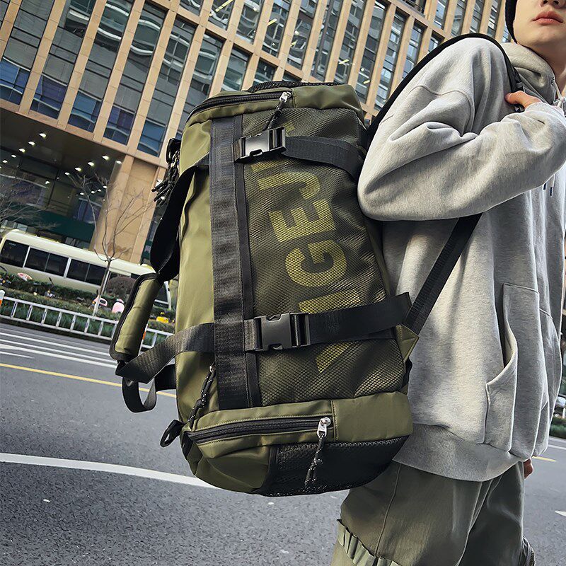 大容量斜挎包男款短途旅游行李包运动健身干湿分离手提包外出背包