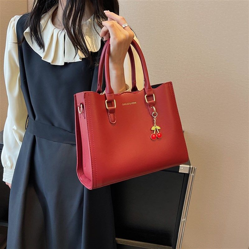 红色包包女结婚新娘婚包2024新款时尚手提包大容量网红单肩斜挎包,箱包皮具/热销女包/男包,通用款女包,淘宝优惠券,粉丝福利购,淘宝优惠卷