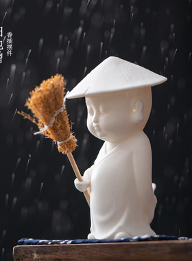 创意新中式陶瓷小和尚扫地僧桌面摆件家用禅意香熏炉客厅景观饰品